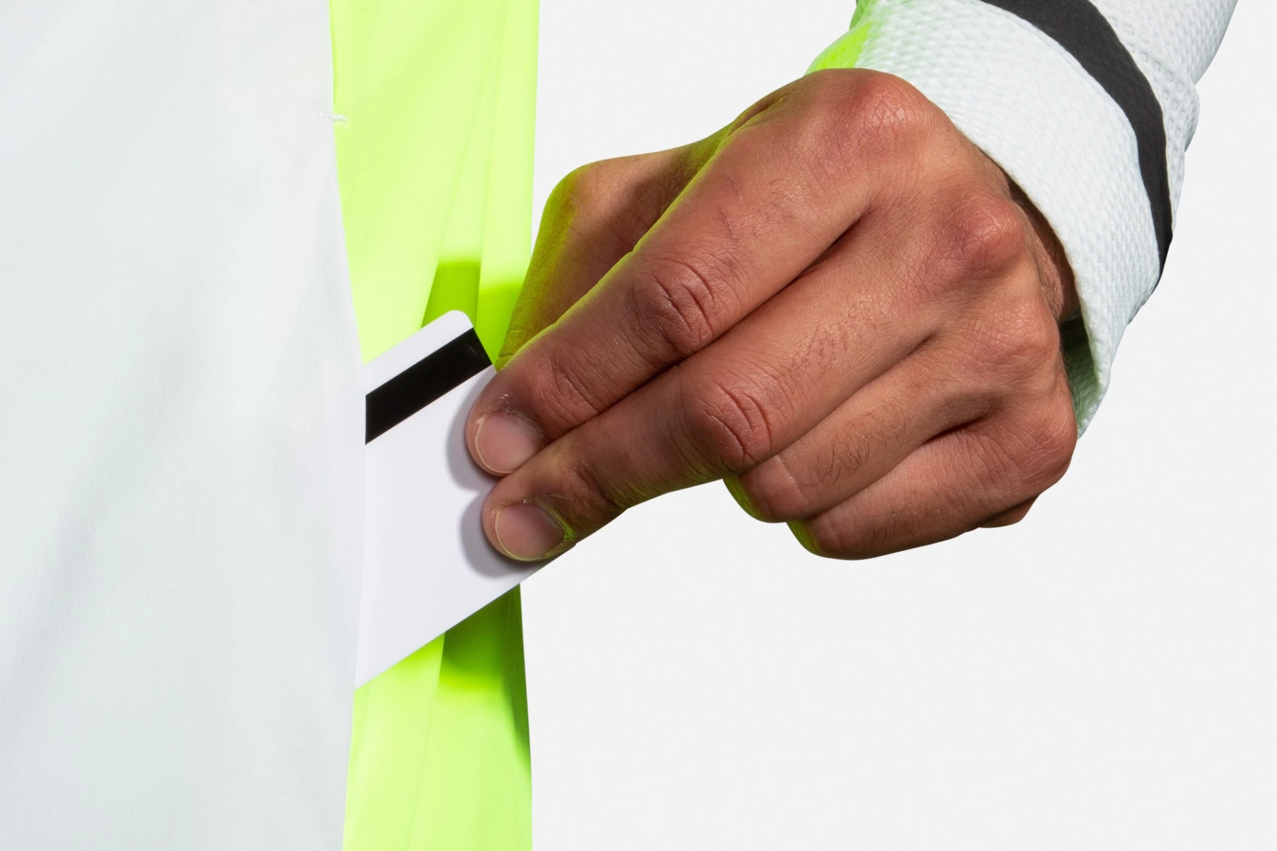 Brooks Men's Carbonite Vest - Icy Grey/Black/Nightlife (211358030) 5 Brooks Men's Carbonite Vest - Icy Grey/Black/Nightlife (211358030) - Image 5