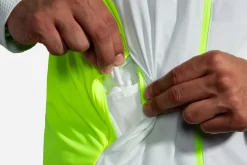 Brooks Men's Carbonite Vest - Icy Grey/Black/Nightlife (211358030) 10 Brooks Men's Carbonite Vest - Icy Grey/Black/Nightlife (211358030) -Sports Store 211358 030 D4 Carbonite Vest scaled