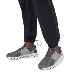 On Running Men's Track Pant - Black (166.00335) -Sports Store SS21TrackPantsBlackMPackShot10