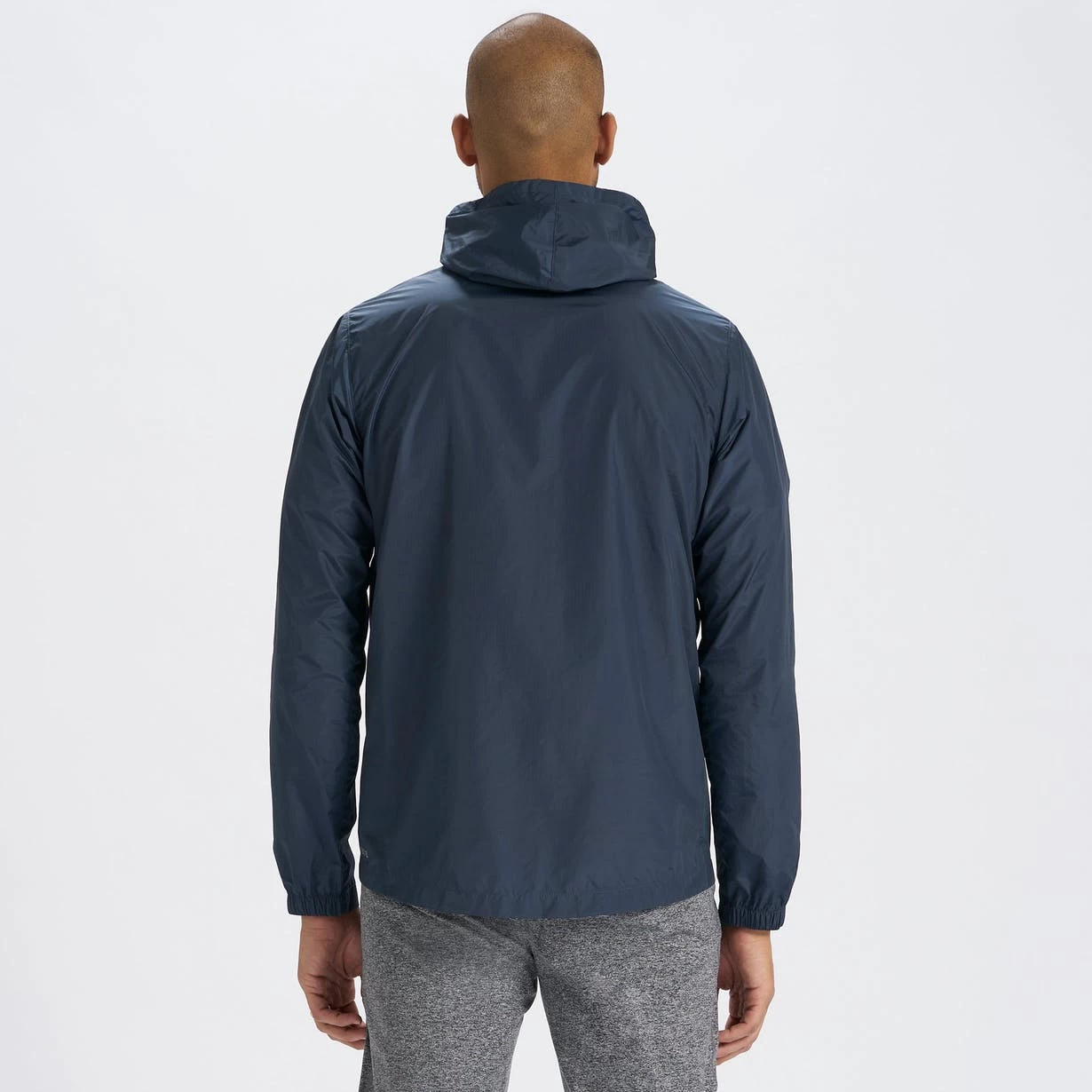 Vuori Men's Daybreak Windbreaker - Indigo (V523IND) 2 Vuori Men's Daybreak Windbreaker - Indigo (V523IND) - Image 2