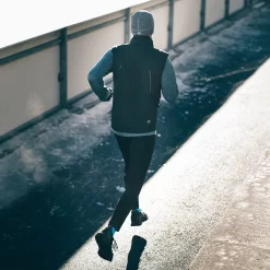 CEP Men's Winter Run Vest - Black (W0165R) 11 CEP Men's Winter Run Vest - Black (W0165R) -Sports Store W0165R LIFESTYLEIMAGE3 1800x1800 7a55ba33 5cc9 4ac7 92d0 2afba0703d78