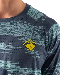 Rabbit Men's EZ Tee Perf LS | Trail 9 Rabbit Men's EZ Tee Perf LS | Trail -Sports Store rabbit mens ez tee perf ls 2